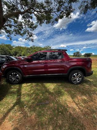 FIAT TORO 2.0 16V TURBO DIESEL FREEDOM 4WD AT9 FIAT TORO 2.0 16V TURBO DIESEL FREEDOM 4WD AT9